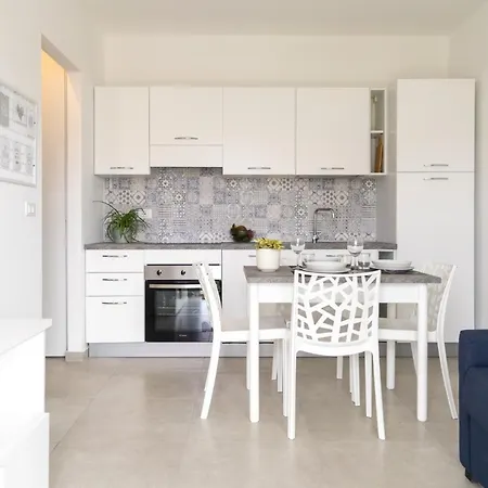 Appartement Guesthost - Borgo 84 - Angolo Sul Mare